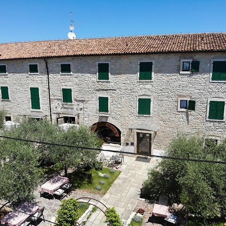 Casa Romantica La Parenzana Buje Buitenkant foto