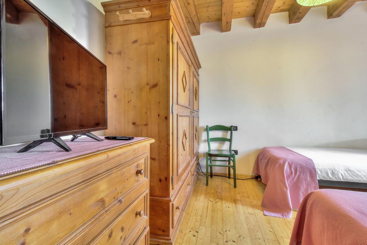 Casa Romantica La Parenzana Buje Buitenkant foto